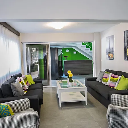 Appartement So9 Ayía Nápa